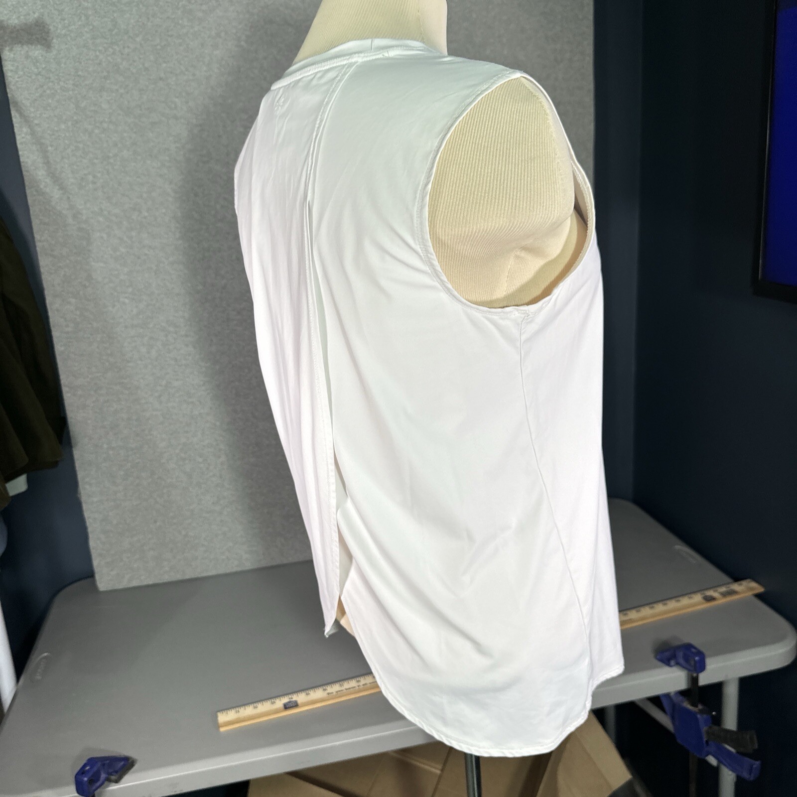 Athleta Size Small Split Back Lined Tank - image 1