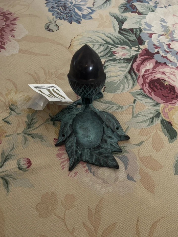 Llamador de puerta de bellota y hoja de metal SPI Foto 3 de 3