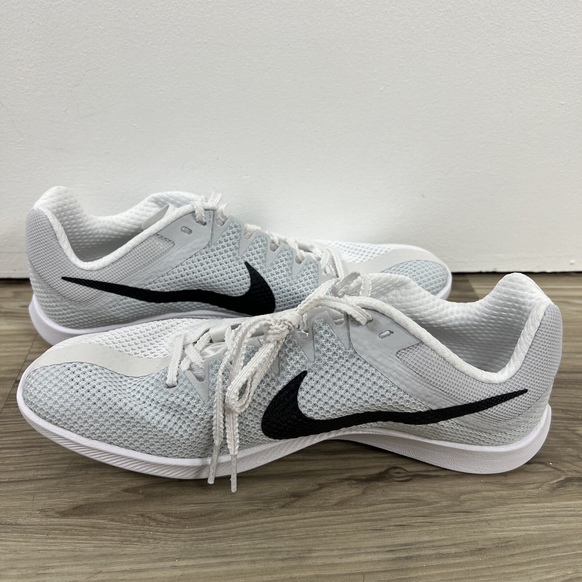 Nike Zoom Rival Track & Field Distance Spikes White/Black Men 8 DC8725-100  NWOB ZOOM RIVAL DISTANCE - 100 WHITE/BLACK-METALLIC SILVER  main image 4