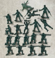 Vintage Green Army Men Plastic Toy Soldiers Lot Mixed Poses Military Figures