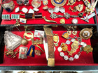 Vintage JUNK DRAWER LOT Men's JEWELRY Pins Train Watches Collectibles AS-IS — photo 4