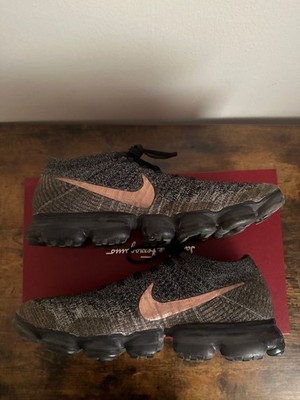 Nike Air VaporMax Flyknit Black Rose Gold Swoosh Size 11 Pre-Owned VNDS