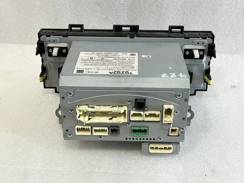 Radio Lexus GS350 2014 marca Levinson con control de temperatura P10819 86130-30600 Foto 2 de 3