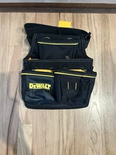 DEWALT Professional Nail Pouch