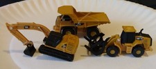 N Scale Layout Accessories CAT Construction E...