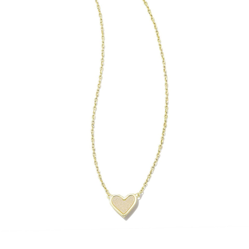 Elegance 18K Ari Heart Gold Pendant Necklace in Ivory Women of Pearl