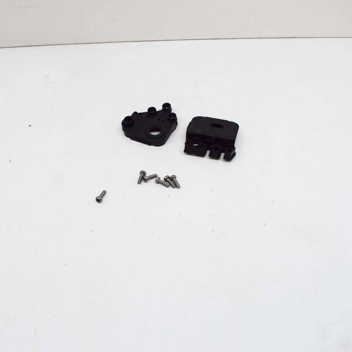 FORD FOCUS MK4 519 Right Headlight Bracket Mount Set 2206772 NEW 