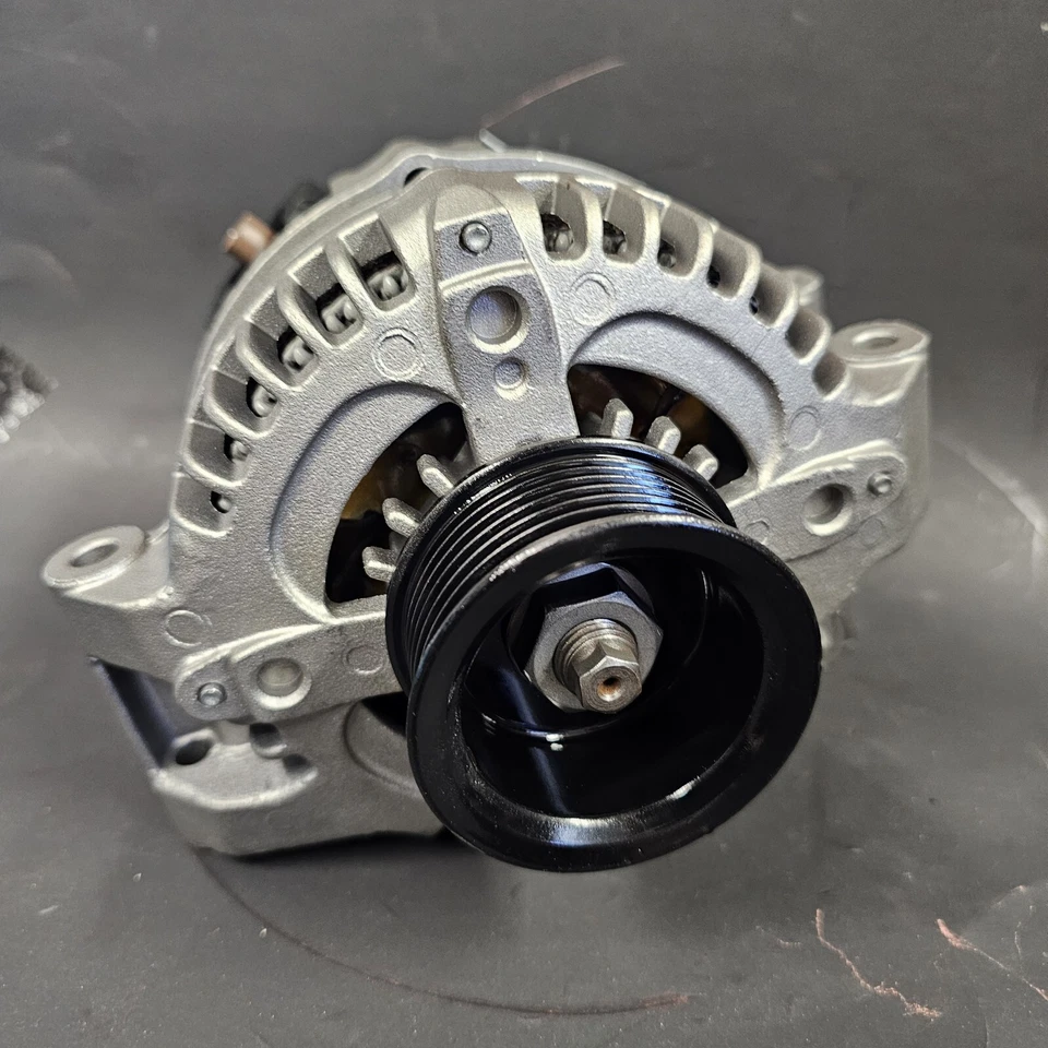 Alternador Acura TSX L4 2006 2007 2008 2,4 litros 130 amperios OEM Reman por casa rodante Foto 3 de 4