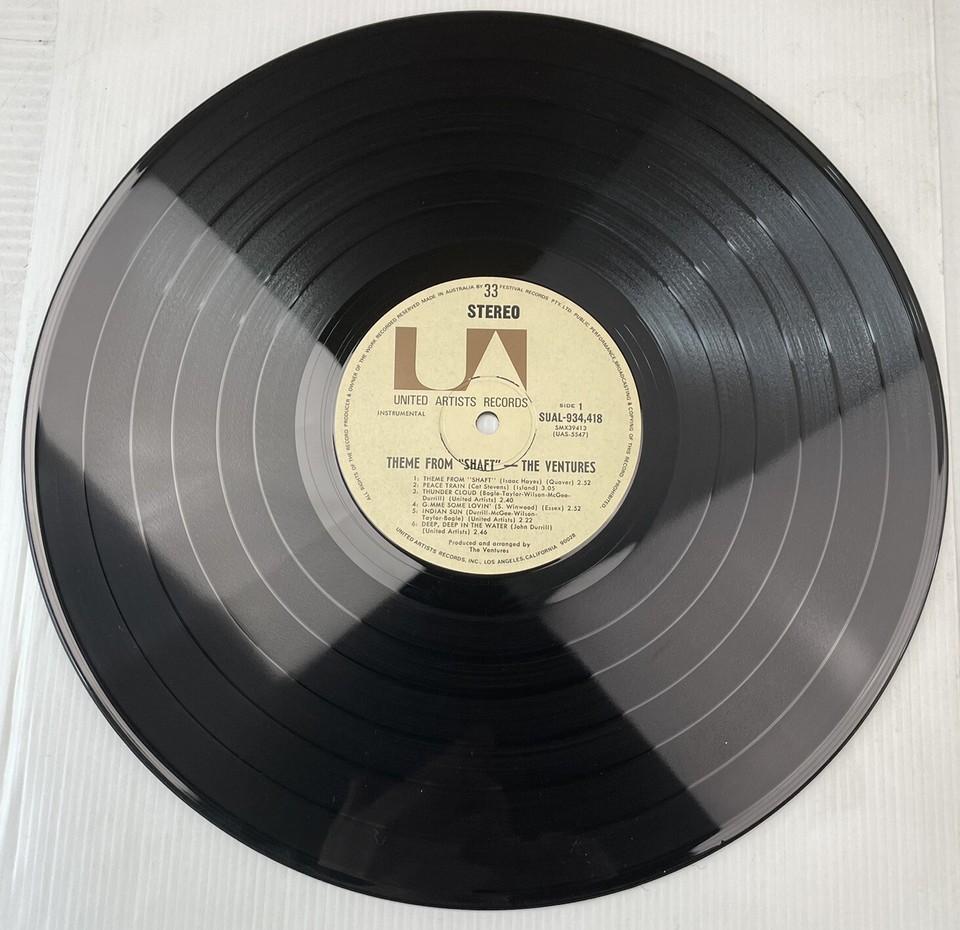 The Ventures Gypsys Tramps and Thieves Vinyl Record 12” 33RPM SUAL