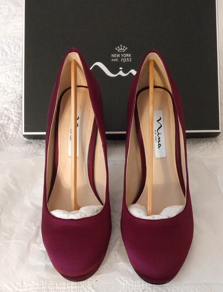 Nina New York Dark Wine Crystal High Heels Size 8M