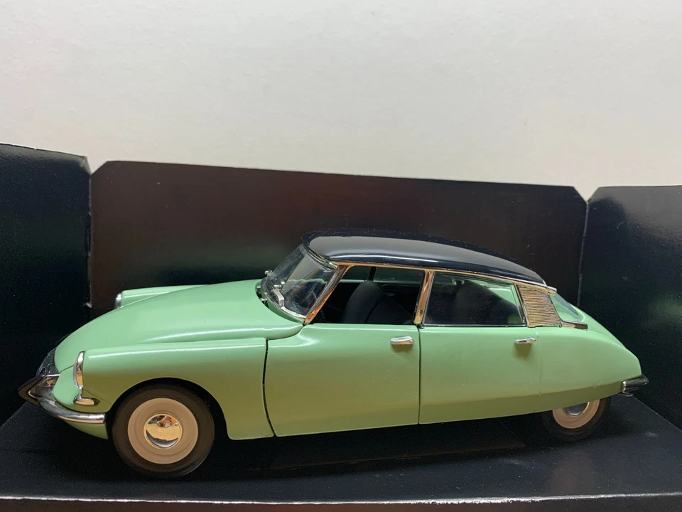 SOLIDO CITROEN DS 19 1/18 EN BOITE gé F4 - Photo 2/4