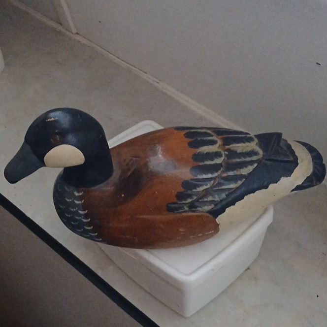 Vintage Collectable Hand-Carved Hand-Painted Wooden Duck Decoy Canada Goose.  thumbnail 4