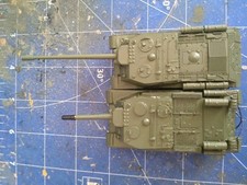 ZZ Exklusiv Modell Konvolut mit 2 sowj. Sturmgeschützen in VP