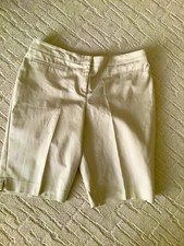 Chico's Ultimate Fit Smooth Stretch Cotton Khaki Bermuda Walking Shorts 3.5/18