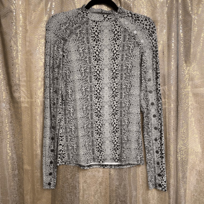 Red By BKE Long Sleeve Snake Print Metal Button Sleeve Blouse Small