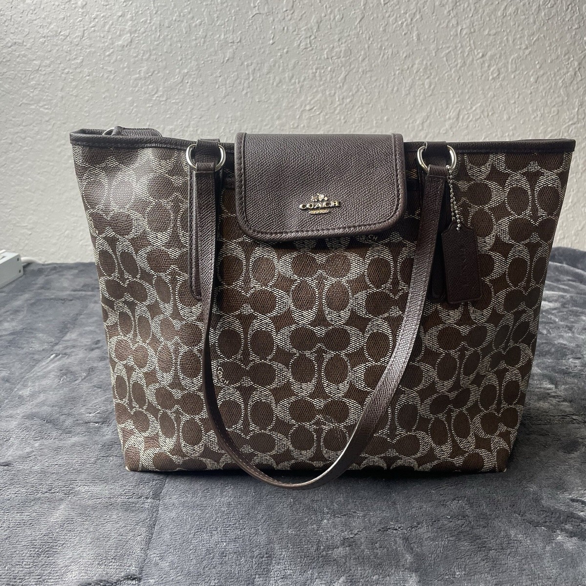 Coach 33960 Signature PVC Brown Coated Canvas Shoulder Bag Purse
