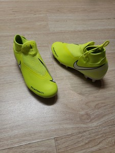nike phantom vision academy dynamic fit fg soccer cleats