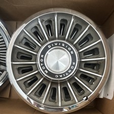 1965 Pontiac 14 Deluxe Hubcaps Wheel Covers Oem Set Of 4