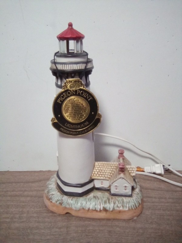 Geo. Lefton 1872 Pigeon Point California Lighthouse Lighted 10 1/2" Vintage 1994