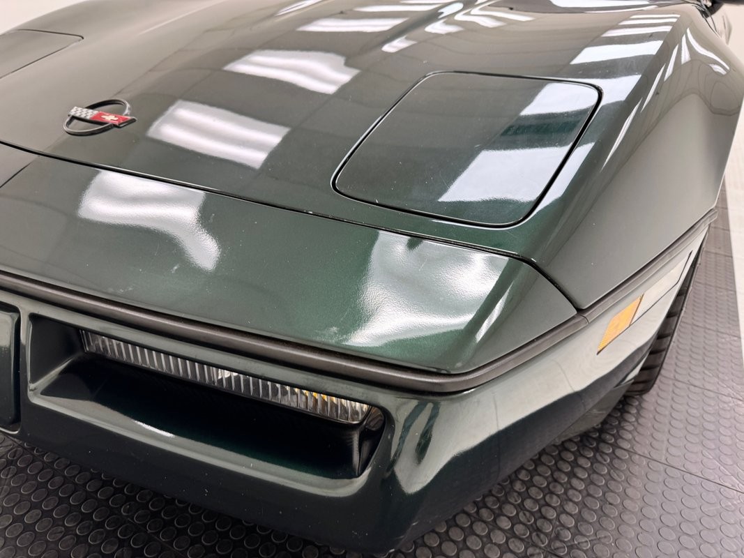 1990 Dark Polo Green Metallic Chevrolet Corvette   | C4 Corvette Photo 10