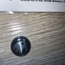 1x Original Skoda 14mm Key Emblem Blacksilver 1x Original Skoda 14mm Key Emblem Blacksilver