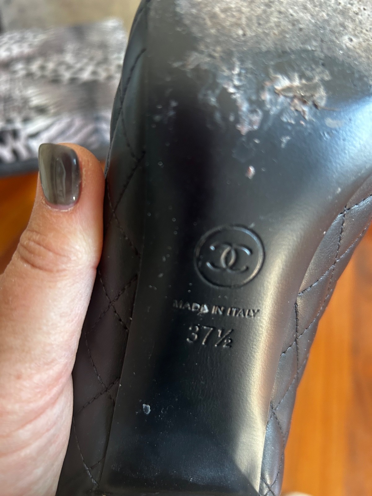 Black Chanel Quilted Pointed Cap-Toe Pumps Size 37.5 thumbnail 5