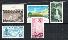 Nouvelle-Zélande 1960-66 Valeurs 3s à £1 SG 788, 799, 800a, 801a, 802 MNH Neuf