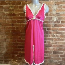 Vintage Pink nightgown w/ lace trim Small Cottage Romantic Coquette