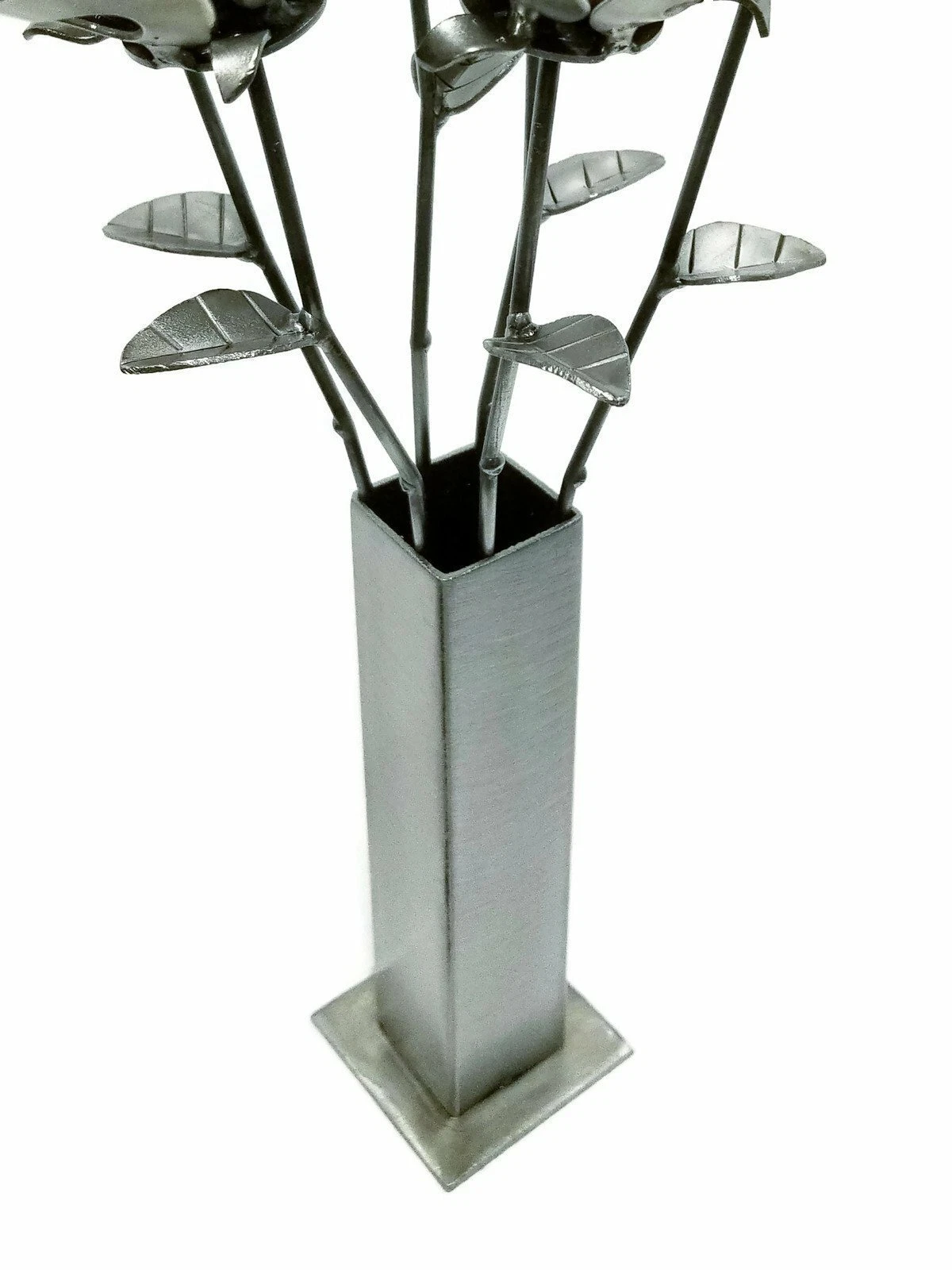 Metal Vase, Welded Bud Vase, Steampunk Vase, Welded Rose Vase for Centerpiece, F
Opens in a new wind