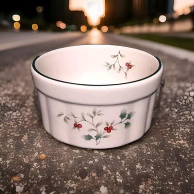 Pfaltzgraff WINTERBERRY Mini Baking Dish Ramekin Souffle Pudding Bowl 4.75'' MINT