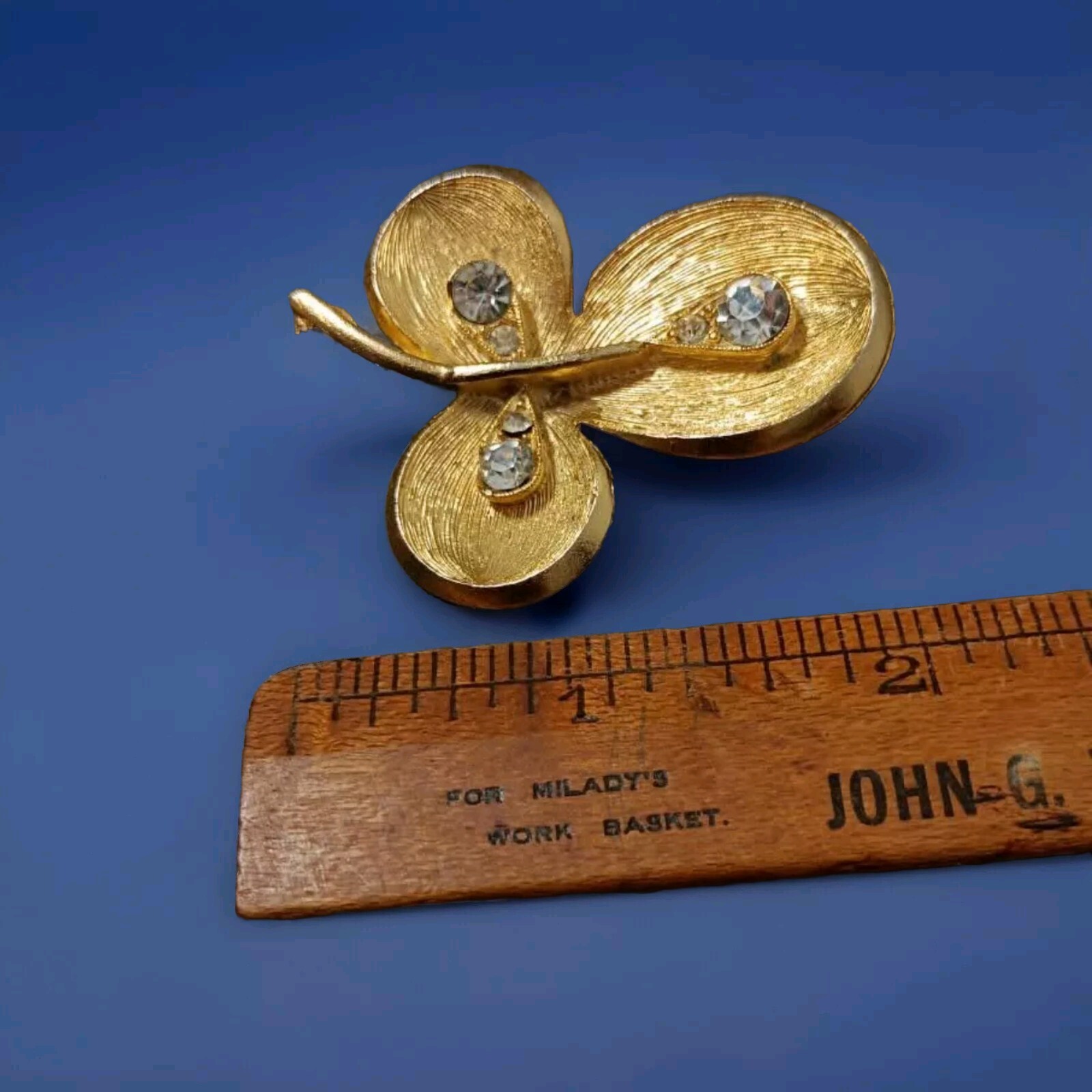 solid goldtone triple leaf clover with three glas… - image 1