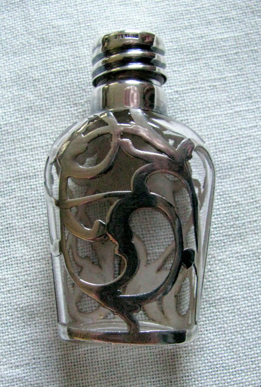ANTIQUE AMERICAN SILVER FILIGREED/ENGRAVED SMALL SIZE SCENT NIPPER FLASK 1878-95