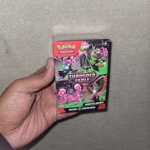 Shrouded Fables Booster Box