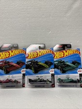 Hot Wheels Formula 1 Lot Of 3 Ferrari Kick SAUBER/Aston Martin
