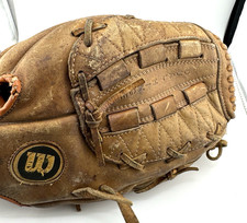 Baseball Glove A2234 RHT Wilson Ron Guidry Pro Style Dual Hinge Glove Mitt