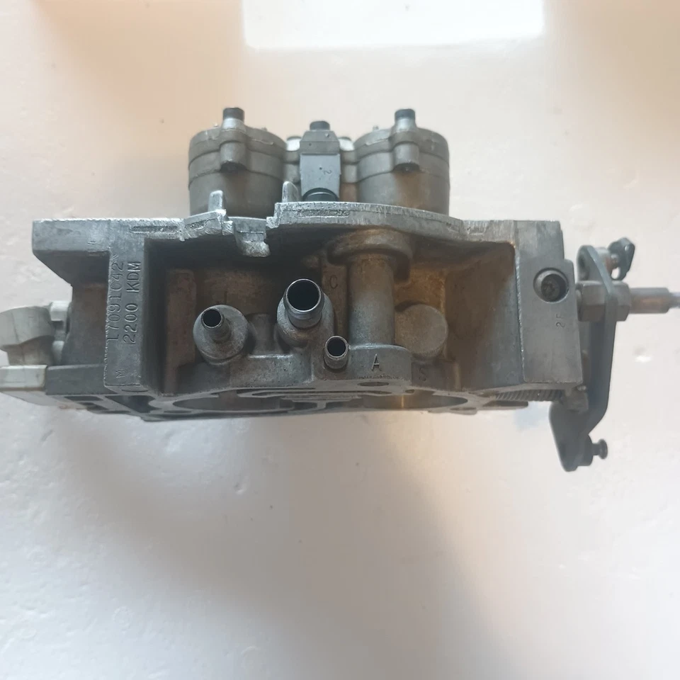 17091042 GMC 1994 Sierra Chevy 1993 1995 Silverado 5.7L 节气门车身 TBI — 第 3/4 张图片