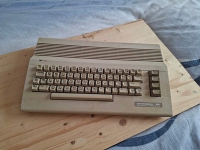 Commodore C64II C 64 II  getestet und alles OK o. Zubehör 291