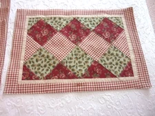 Linens n Things Keepsake Quilt Red/Tan/Green Floral/Check Patchwork Placemats--4
