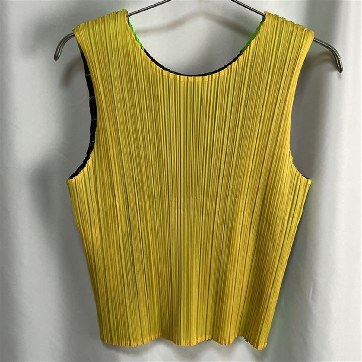 ISSEY MIYAKE PLEATS PLEASE Sleeveless Pleated Tops M L15.3in Green 