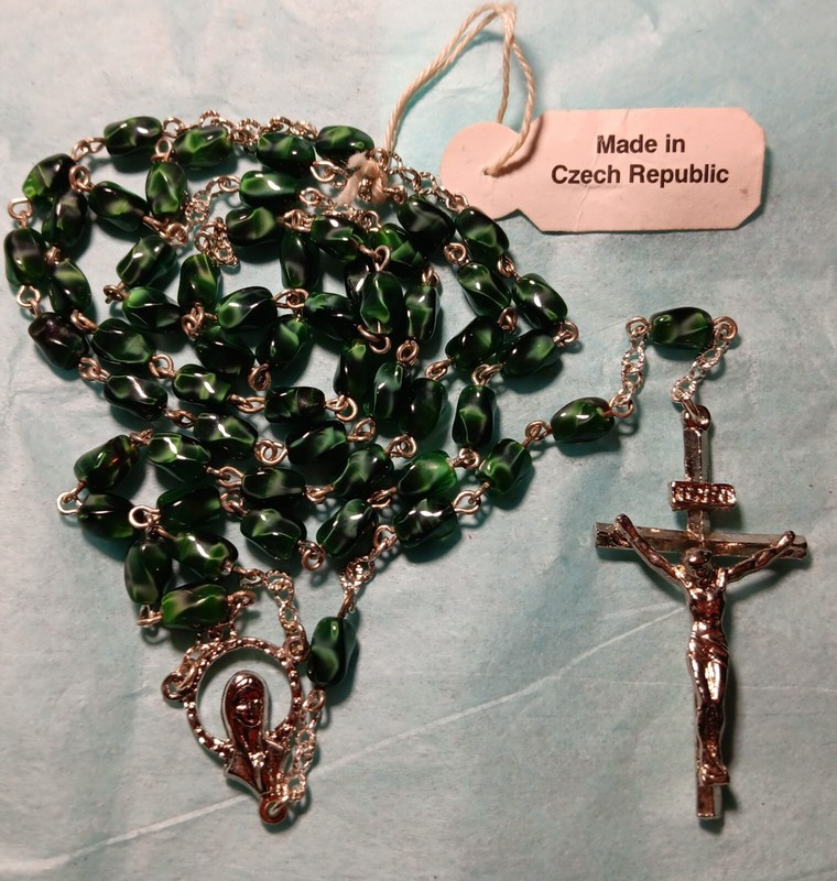 VINTAGE CZECH REPUBLIC MALACHITE GREEN BEAD ROSARY 29" NECK OPENING