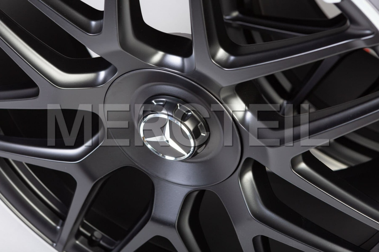 20'' Wheels Mercedes S550 Bentley S63 E350 Black Machine Continental Tires TPMS