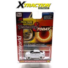 NEW Auto World Xtraction 2021 Dodge Charger Hellcat Redeye iWheels HO Scale
