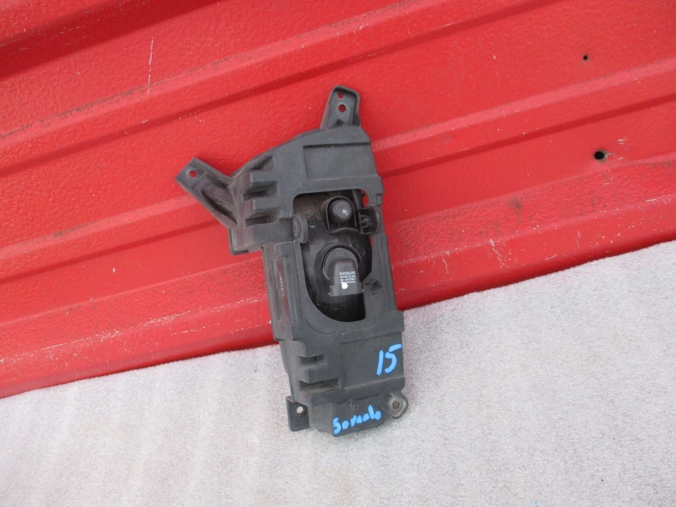 Lâmpada de neblina 2013-2015 fabricante de equipamento original KIA Sorento lado do passageiro destro fabricante de equipamento original - Imagem 3 de 4