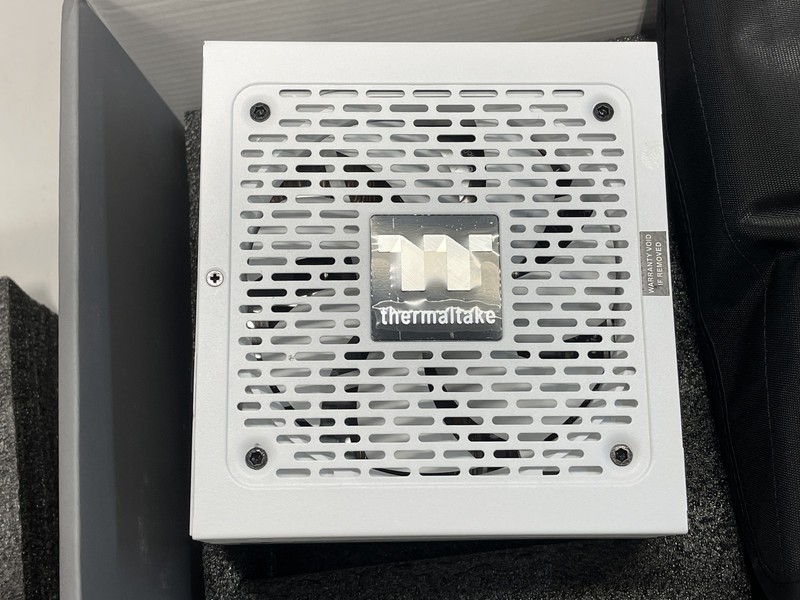 Thermaltake Toughpower 1050W 80+ Gold ATX 3.1 Fully Modular Power Supply- Snow