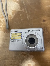 Sony CyberShot DSC-S730 Digital Camera 7.2 MP Untested For Parts W/ Memory Card