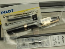 Pilot NAMIKI Elite 95S Black 14K Medium-nib with Converter CON-40 New
