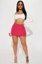 New Women's Fashion Nova Heaven Ribbed Mini Skirt Color: Pink Size: Medium