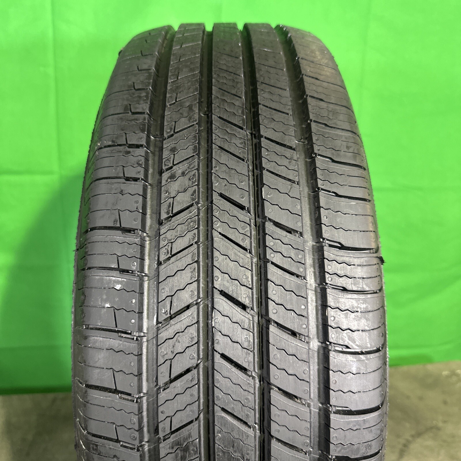 Set,Used-225/65R16 Michelin Defender T+ H 100H 10/32 DOT 1421 | eBay