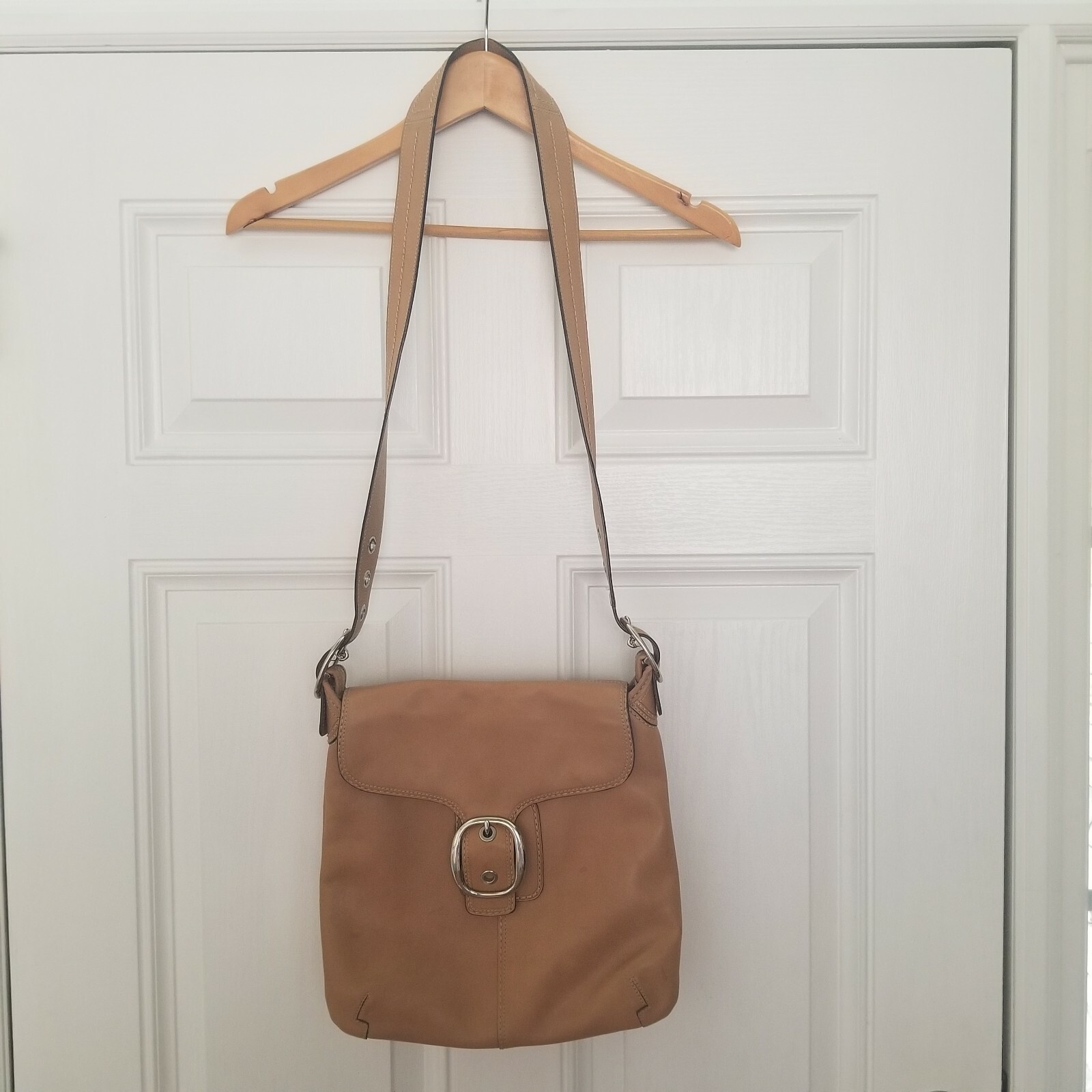 Coach Soho Bleeker Tan Leather Crossbody Shoulder Bag… Gem