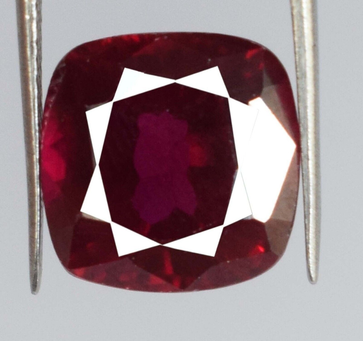 Rubis Naturel De Birmanie 8,15 Carats - Coupe Coussin Rouge - Non Traité - Certifié AGL